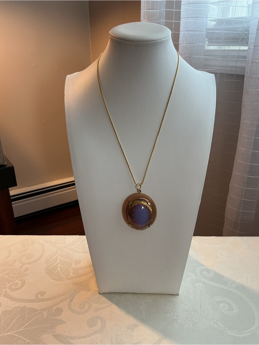 Opal Harlequin Vintage Man-made Confetti Lucite Gold Foil Gold Tone Necklace